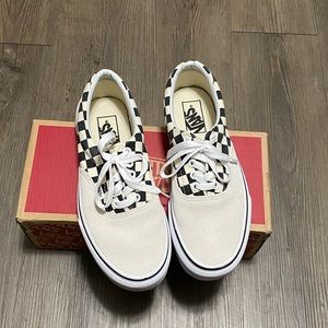 VAN WOMEN SIZE 8